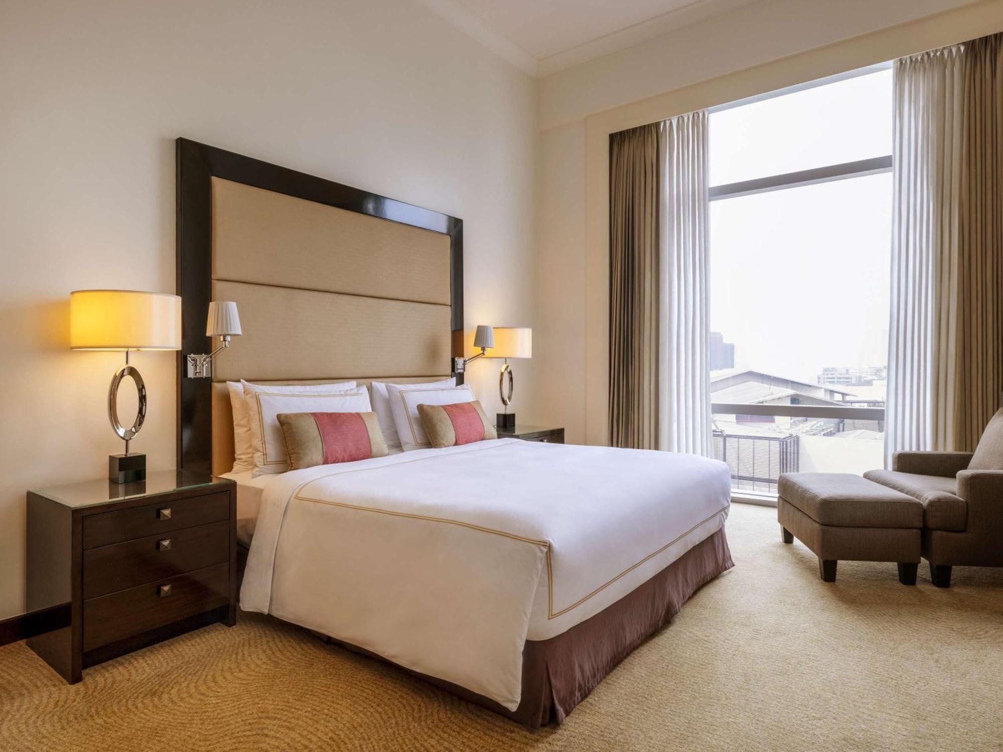 Hotel Fairmont Makati Makati City