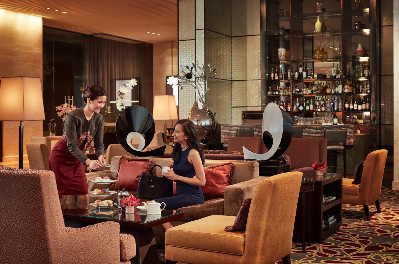 Fairmont Makati 5*