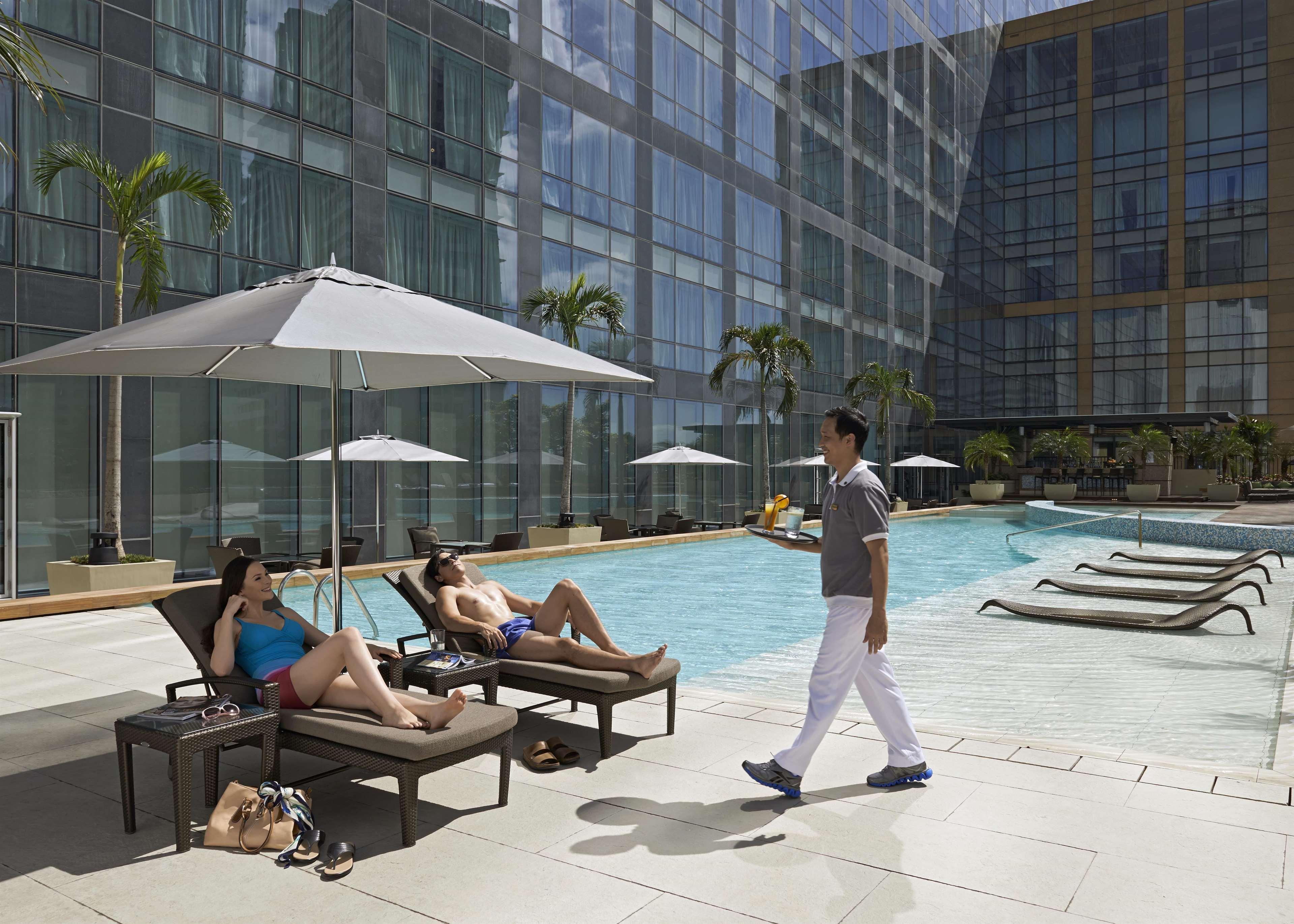 Fairmont Makati Hotel 5*