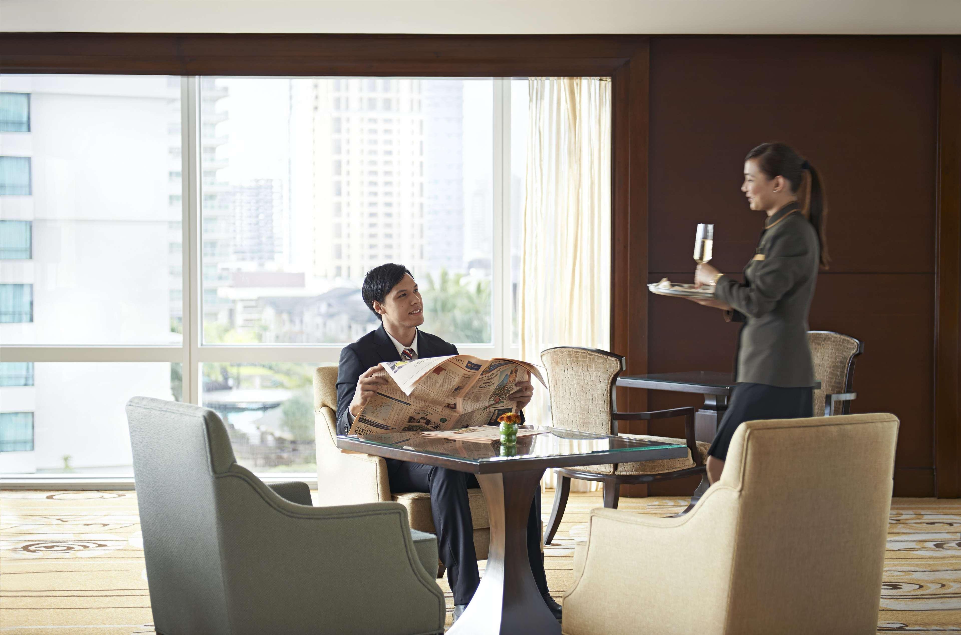 Fairmont Makati Hotel 5*