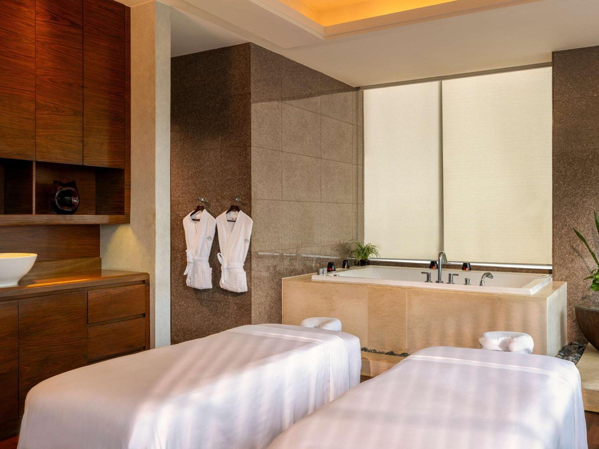Fairmont Makati Hotel