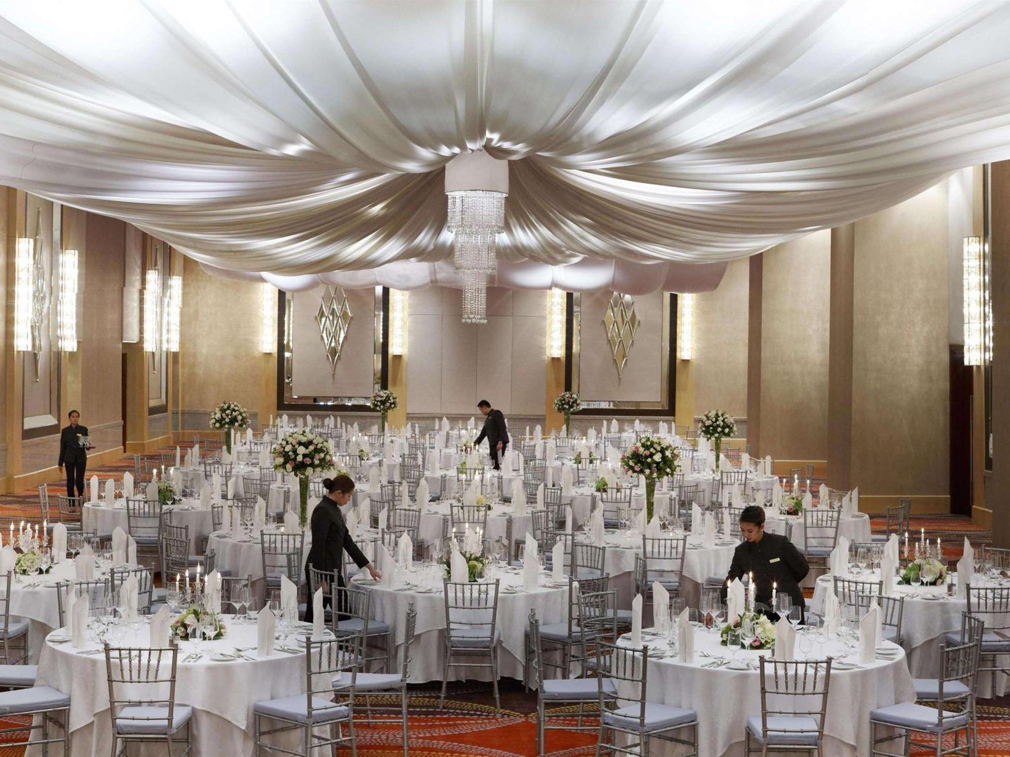Hotel Fairmont Makati 5*